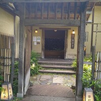 韻松亭 - 趣ある玄関