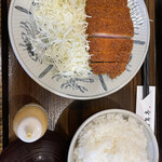 百年亭 - ロースかつ定食120g  ¥1.650円(税込)(2021.04現在)