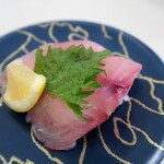 海鮮寿司とれとれ市場 - 和歌山県産イサギ