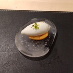 銀座 大石 - マールのソルベ、ビワにのせて