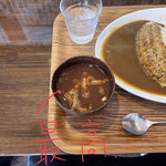 Yo-shoku OKADA - lunch E OKADA特製カレー 1380円
      味噌汁アップ