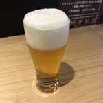 ビールスタンド重富 - 三度つぎ