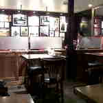 有楽町ワイン倶楽部 - 意外と奥行のある店内（写真だと分かりにくいですね＾＾;）