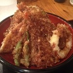 はやし水産 - 特製天丼（大盛）８８０円
大海老２尾、鱚１枚、ししとう２本、玉ねぎ３個、かぼちゃ１個…