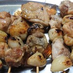 焼き鳥 味鳥 - 料理写真:二ンニクと手羽先