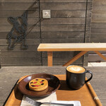 Neiba-Fuddo Ando Ko-Hi- - 『Reserve latte No.21¥630』 『トルタピスタチオ&ベリー¥600』