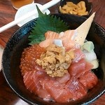 海鮮丼 大江戸 - 函館丼1800円