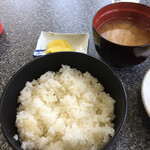 ちえ美 - ごはん・味噌汁