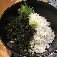 お料理 とみやま - ねぎとろ・釜揚げしらすの2食丼御前　¥1,480