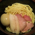 麺屋一燈 - 鶏・豚チャーシュー＆味玉