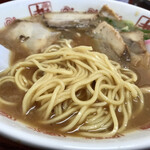 中華そば専門店 井出商店 - 麺はこんな感じ〜