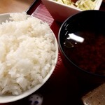 Hananoren - ランチの味噌汁、ご飯