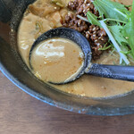 麺処 ごまや - ごま濃い目の至極スープ