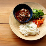 DANLO CAFE＆&BAR - 煮込みハンバーグランチ900円