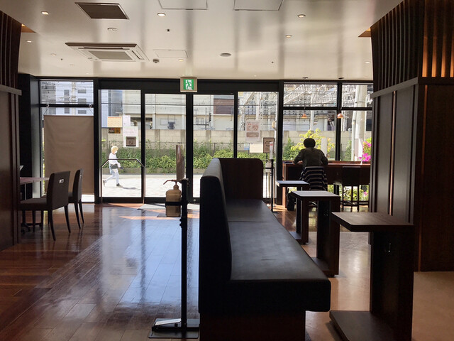 ベックス コーヒー ショップ 相鉄フレッサイン横浜駅東口店 Beck S Coffee Shop 横浜 カフェ 食べログ