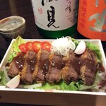 牛タン柔らか煮カツ丼