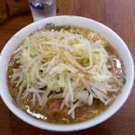 ラーメン二郎 - 小豚野菜カラメニンニク