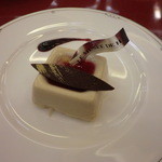 加賀屋 - デザート：マロンムース