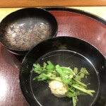 日本料理 太月 - フルコース１７３２５円。蟹真薯の椀。蟹真薯は、口に含むと毛蟹の旨味が広がります。お出汁と喧嘩しないのは技でしょうか？ とーっても美味しかったです（╹◡╹）（╹◡╹）