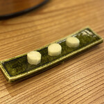 柚木元 - ホワイトアスパラの根っこを生で