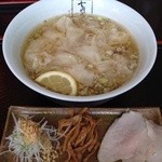 とうふ屋ら～めん - ワンタン麺 850円