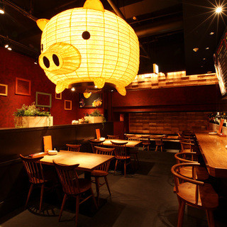 Pig lanterns welcome you! ︎There is also a loft!! ︎