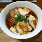 麺屋KABOちゃん - しもふり中華そば７５０円＋ワンタン１５０円