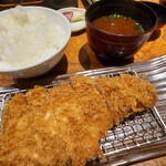 鎌倉かつ亭 あら珠 総本店 - 