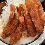 西麻布 三河屋 - 三河屋(チキンカツの裏に隠れていた海老フライ)