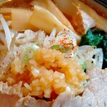 遊食空間ぶんぶん - 醤油漬けの刻みニンニク