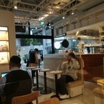 UPLIGHT COFFEE - 店内