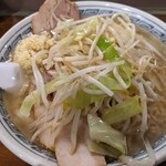 ラーメン凛 - ポン酢ラーメン
      ニンニク有り(食券を渡すとき聞かれます)
      野菜1/4ほどに減量(これも食券渡すとき申告)