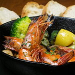 Headed shrimp and broccoli Ajillo (with baguette)