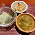 食堂こなん - 八寸
      自家製蓬豆腐 茄子の焼き浸し 虎魚の南蛮漬け