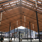 飯田商店 - 駅前待合舎