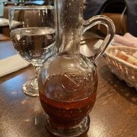オステリア ガウダンテ 大阪駅前第4ビル店 - 辛いオイル発見！