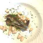 La Brianza - 自家製アンチョビクロスティーニクリームチーズ白インゲン豆シブレット。サクッとしたパンとさわやかさあるクリームチーズ、アンチョビの程よい塩気がベストマッチング♪あっという間にお腹の中へ～