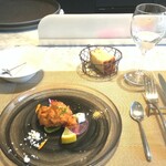 La Brianza - ブリあらのフリテッレ。ゴロゴロのあらの塊で、血合いの部分的な味わいのところもあって食べる度違う美味しさ。何種類かソースが添えられているので何通りも楽しめる、ボリュームたっぷり食べ応えバッチリ☆