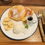 KAYA cafe - 「チョコバナナ豆腐パンケーキ」
                      子供用にチョコ抜き、別添えの豆腐パンケーキ！