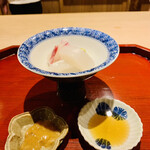 富小路 やま岸 - ■造里
      ☆真鯛（明石産）
      ☆ハリイカ（淡路島産）