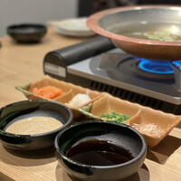 和食 いぶり別邸 有楽町店 - しゃぶしゃぶ用の薬味