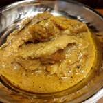 インド料理 BiJA - マイルドで濃厚な鶏の煮込みだよ