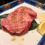 炭火焼肉 赤坂大関 - 厚切り上タン