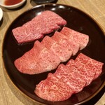 焼肉 ジャンボ - 