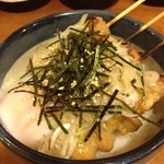 Yakitori Hatsuraiyo - にんにくダレ焼鳥丼です。