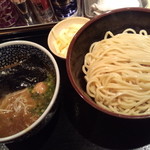 「濃厚魚介つけ麺 並」７８０円と、「とろけるチーズ」５０円