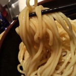 麺屋一燈 - 剛性も確かで、ムニムニ、ムッチリとした弾力感じる歯応えがエロい