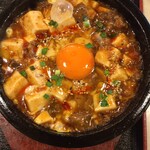 香港小厨 - 『牛すじ豆腐唐辛子入りの石焼きごはん』(990円外税)