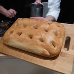 銀座 大石 - 自家製フォカッチャ_切る前