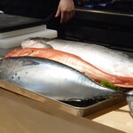 銀座 大石 - 手前からスマカツオ、金目鯛、サーモン